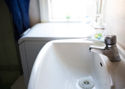 The bathroom in the large cottage.