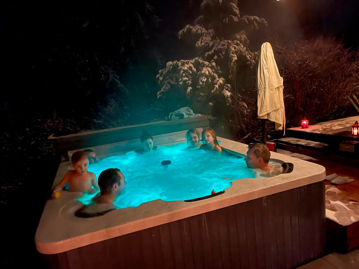 Heated bubbling SPA bath